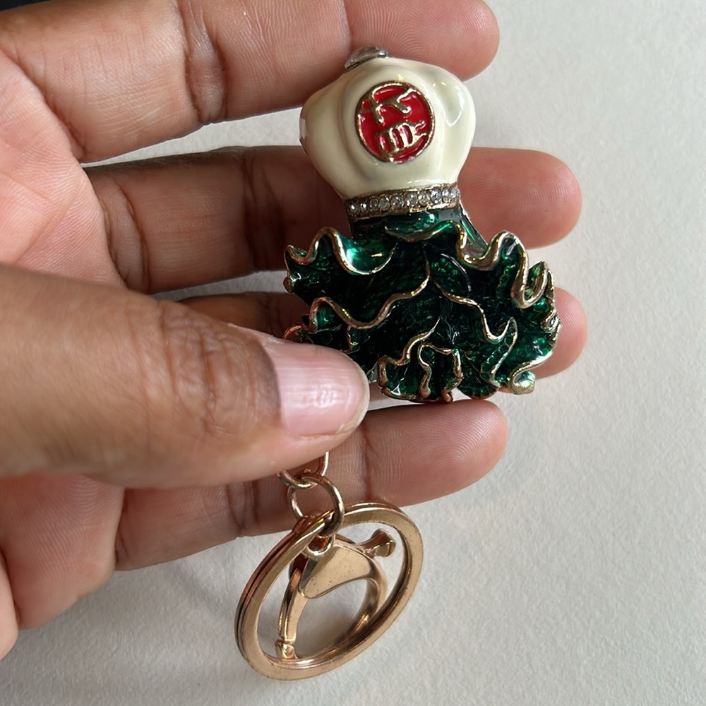 Feng Shui Cabbage Key Chain - Picture 3 of 3